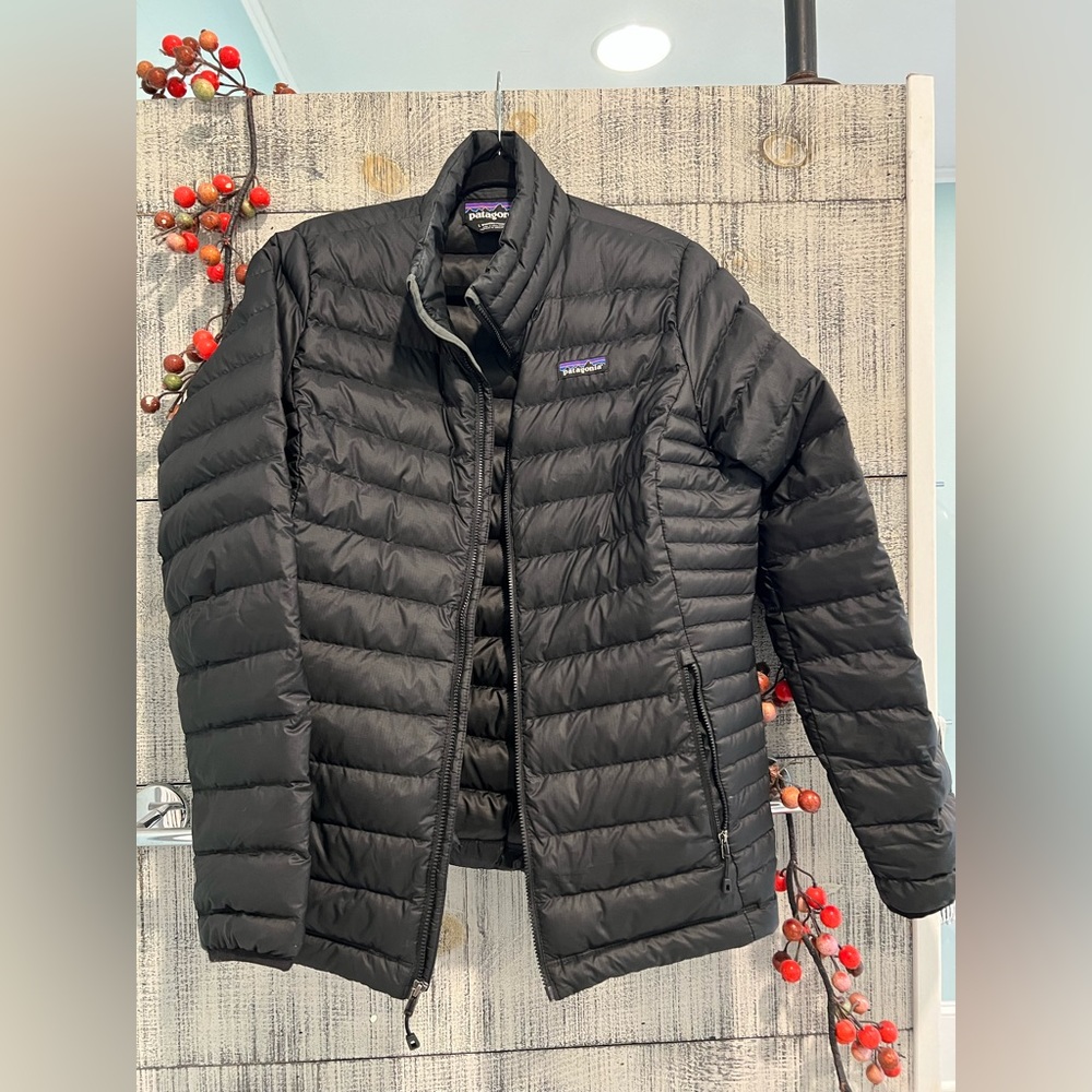 Patagonia down sweater black